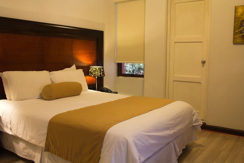 Hotel Cuenca Bagian luar foto