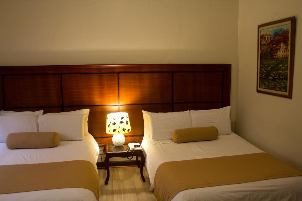 Hotel Cuenca Bagian luar foto