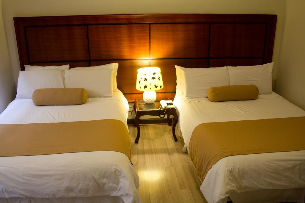 Hotel Cuenca Bagian luar foto